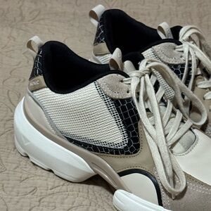 Vionic Aris Women's Lace-up Sneaker, 8.5